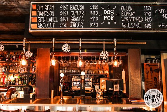 Barra iluminada nocturna